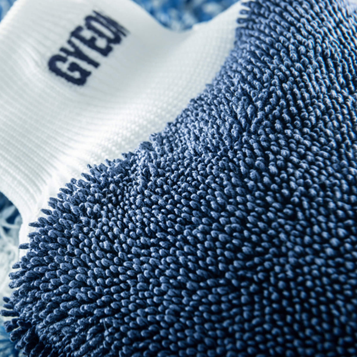 Gyeon Q2M SilkMitt EVO