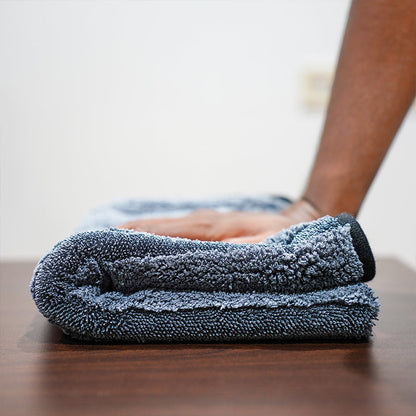 Poshlyf Chipmunk Extreme Drying Towel 600 GSM Grey with Border 80cm x 50cm